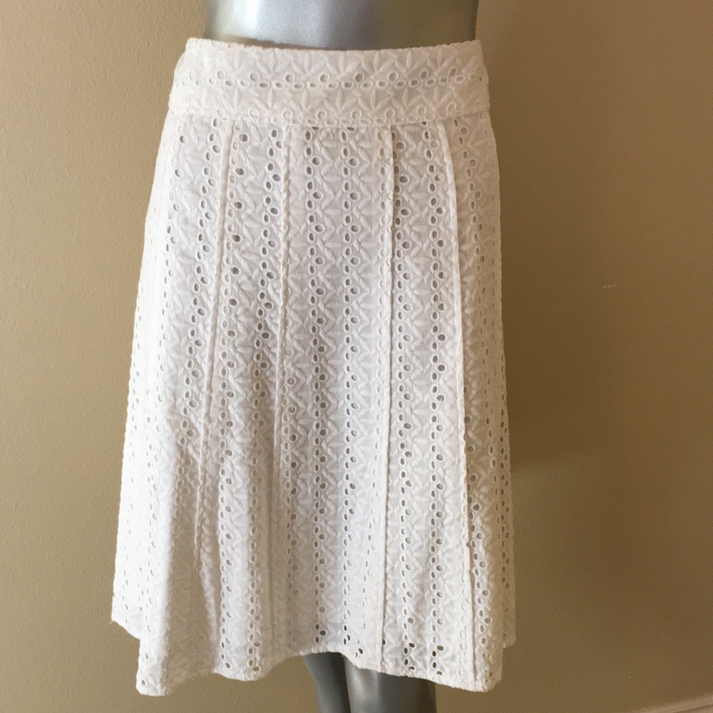 ANN TAYLOR | Eyelet Embroidered Lace Skirt